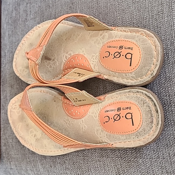 ๐3 for $30 ๐ Leather b.o.c. Sandals - size 8 - Picture 7 of 8